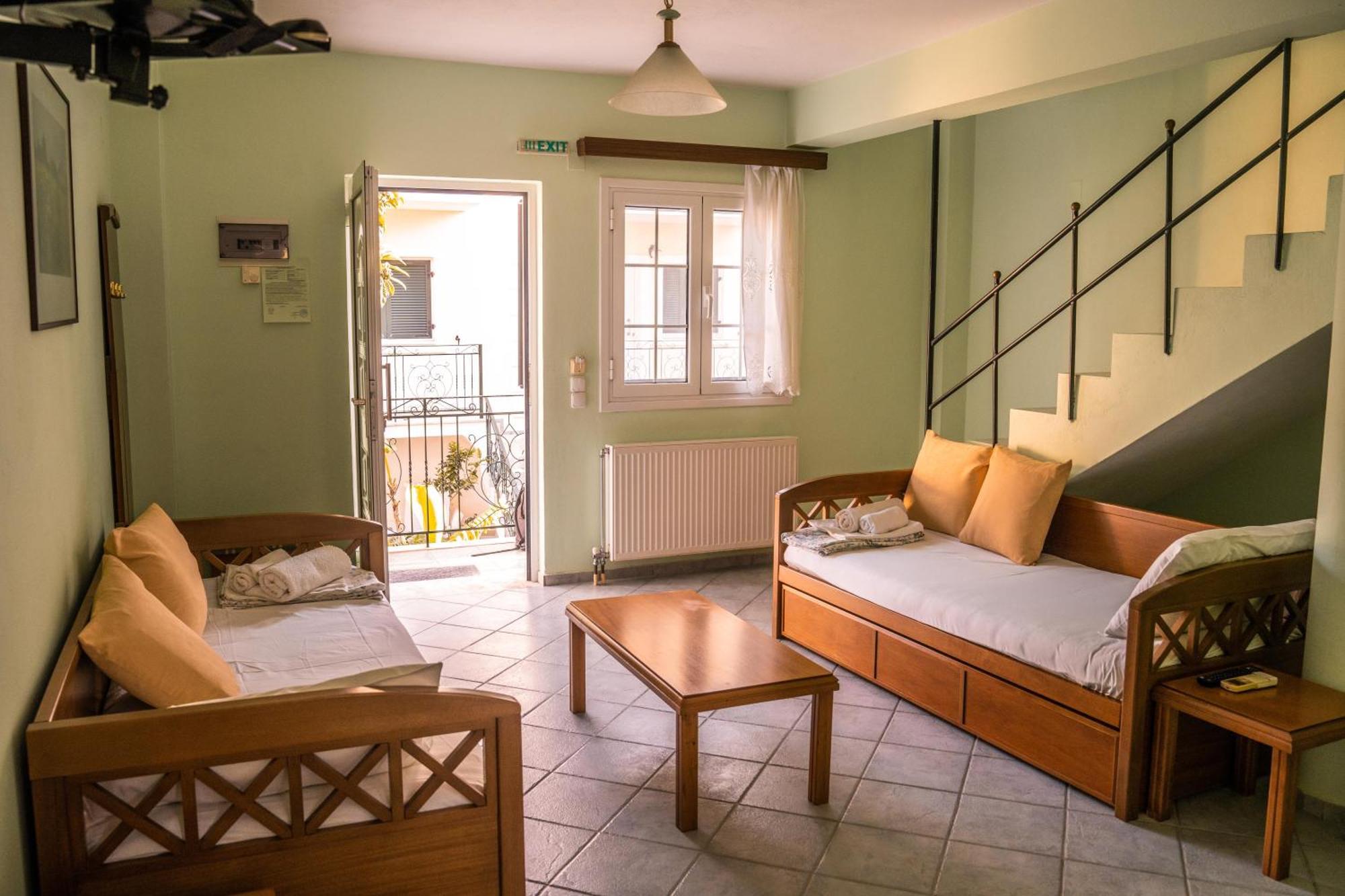 Chrisanthi Apartments Sívota Extérieur photo